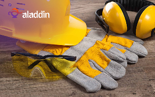 ملابس عمل وامان